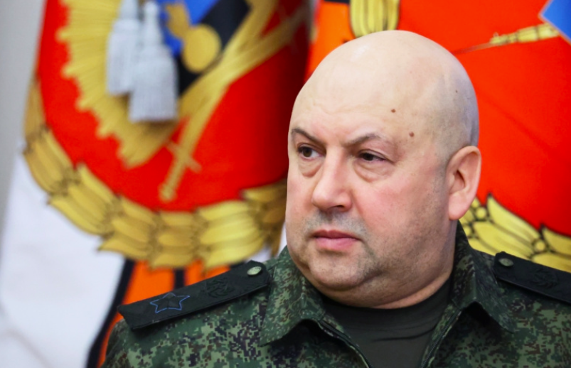 Фото Где сейчас генерал Сергей Суровикин — главнокомандующий СВО, исчезнувший после мятежа Пригожина 2